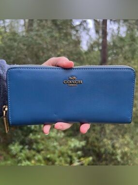 COACH Long Zip-Around Wallet Smooth Calf Leather Blue with Brass/Gold Hardware